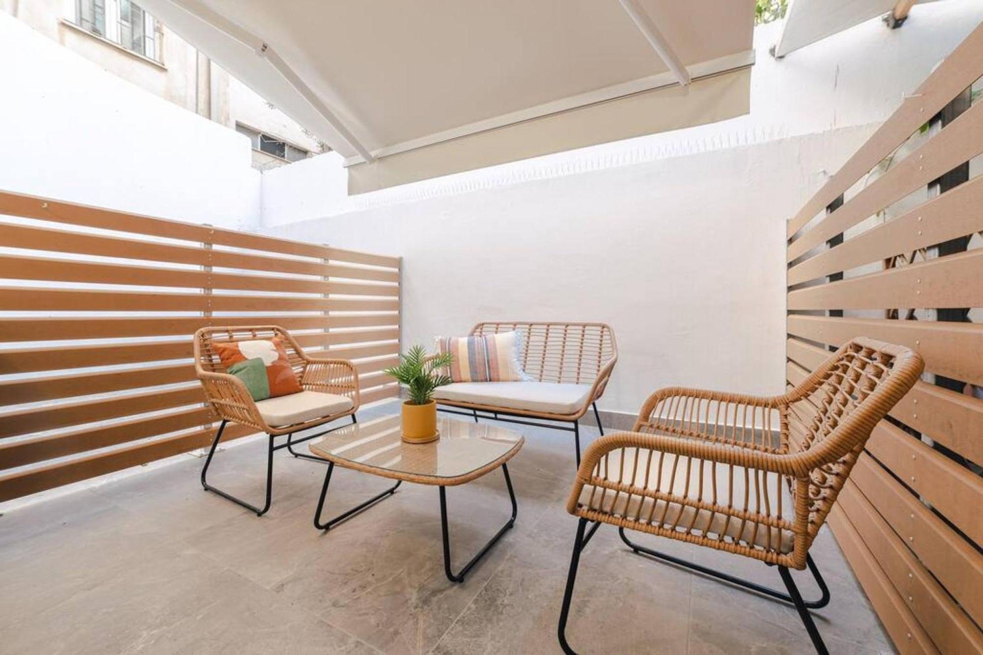 Small And Cozy Studio เอเธนส์ ภายนอก รูปภาพ